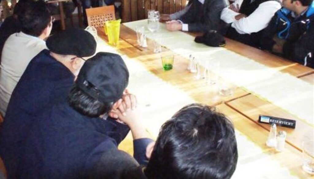سلاو میں معروف صحافی وقار ملک اور چوہدری محمد اشتیاق کی جانب سے ایک تقریب کا انعقاد کیا گیا